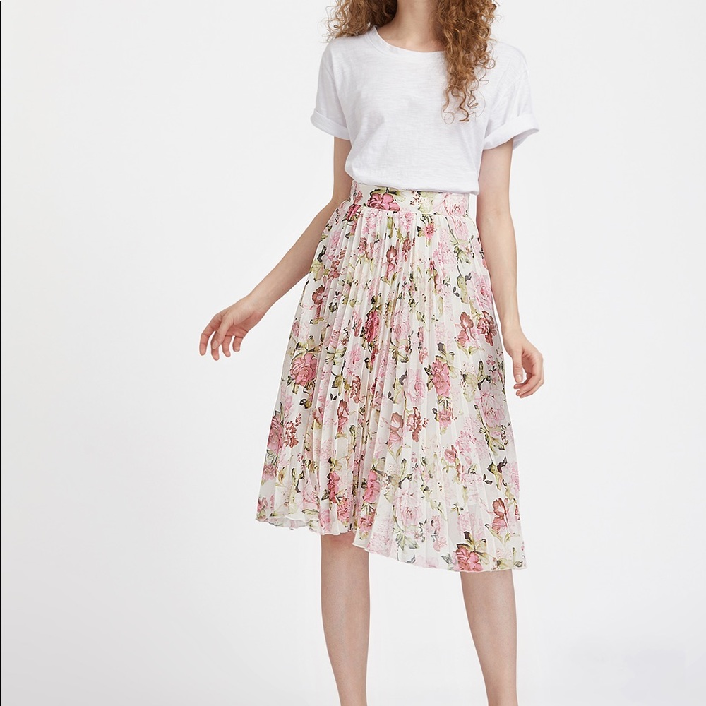 🆕👛Chiffon floral accordion knee length skirt - Picture 4 of 6